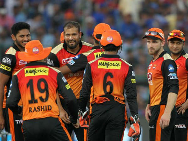 బెంగళూరు విజయానికి 12 పరుగులు: 