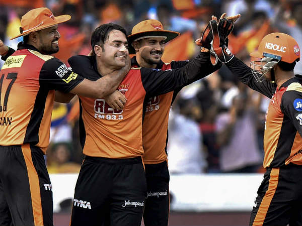  బౌలర్లు అద్భుతంగా రాణిస్తున్నారు