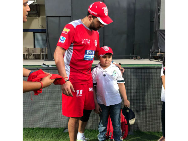 త్వరగా కోలుకోవాలంటూ యువీ అభిమానులు: