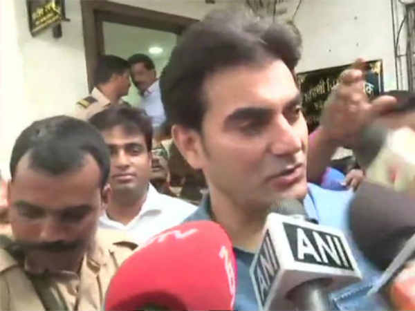  జలన్‌తోపాటు మరో ముగ్గురిని అదుపులోకి తీసుకున్న పోలీసులు