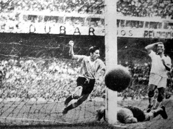 ఫైనల్‌కు అర్హత సాధించిన బ్రెజిల్, ఉరుగ్వే