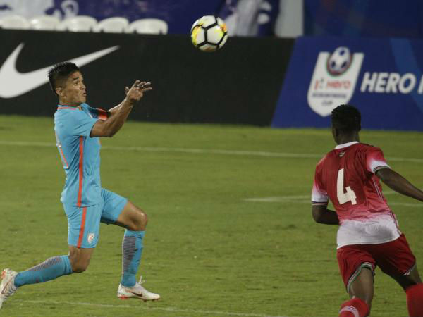 ఆట ఆరంభం నుంచే భారత్‌ అటాకింగ్‌ గేమ్‌