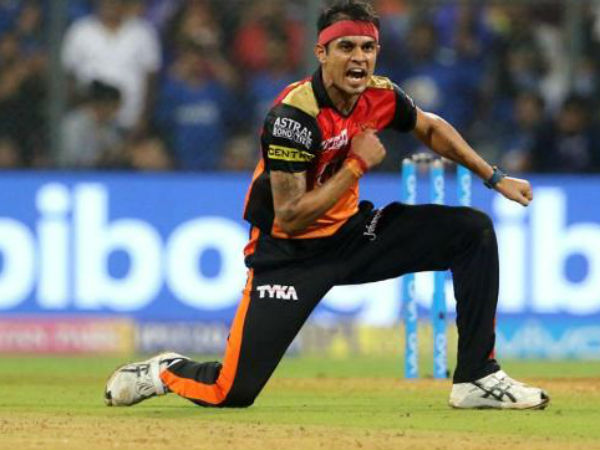  ఐపీఎల్‌లోకి వచ్చినప్పటి నుంచి అదో ట్రేడ్‌మార్కుగా