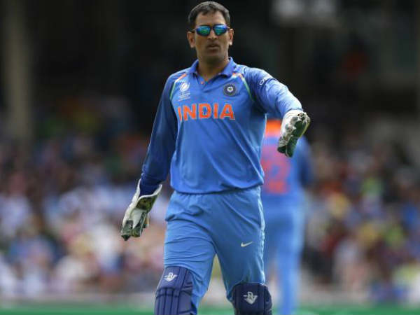 500 అంతర్జాతీయ మ్యాచ్‌లాడి