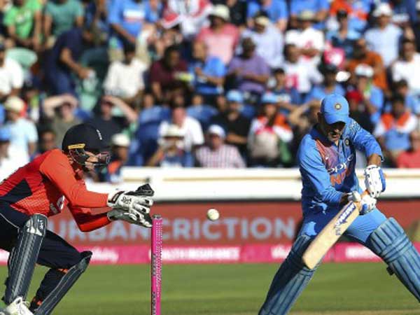 సిరీస్ నిర్ణయాత్మక మూడో వన్డే మంగళవారం 