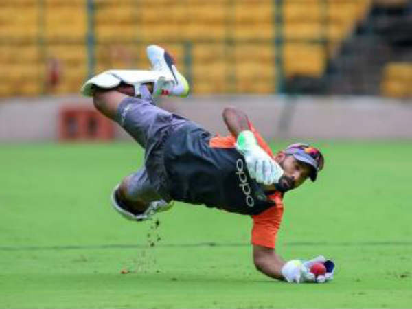 దినేశ్ కార్తీక్ బాగా బ్యాటింగ్ చేశాడు దినేశ్ కార్తీక్ బాగా బ్యాటింగ్ చేశాడు