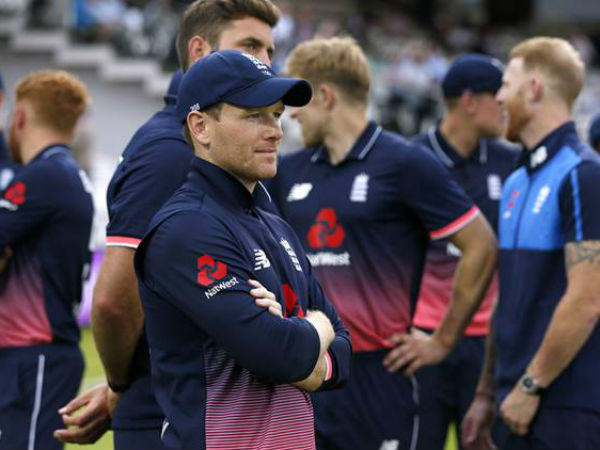 బ్యాటింగ్ నే నమ్ముకున్న ఇంగ్లాండ్