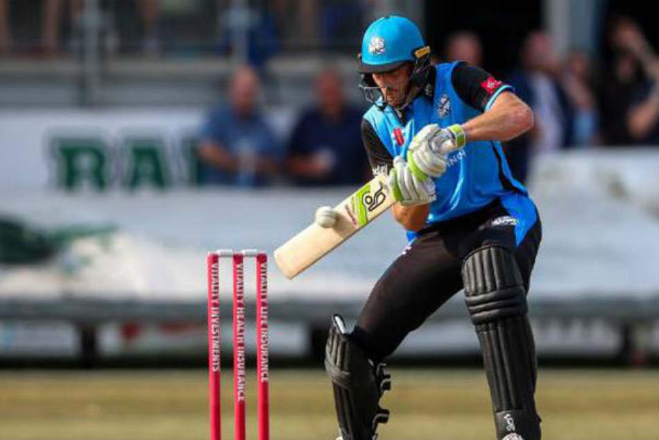 Martin Guptill Hits 102 Off Just 38 Balls In T20 Blast