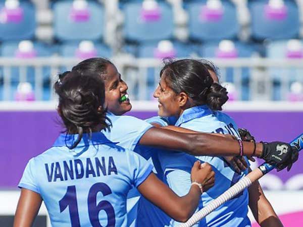 ఇంగ్లాండ్‌కు పెనాల్టీ కార్నర్‌ లభించి