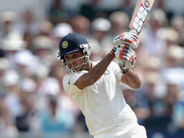 భువీ 27.44 సగటుతో 247 పరుగులు 