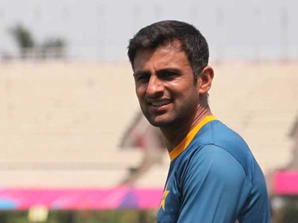 ఆఫ్ స్పిన్నర్‌గా కెరీర్‌ను ప్రారంభించిన షోయబ్ మాలిక్