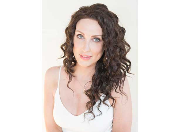 అతనికి భార్య ఉందని