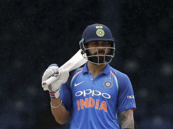 మూడో వన్డేలో కోహ్లీ ఒక్కడే రాణిస్తున్నా..