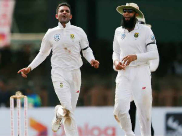 హగ్‌ టైఫీల్డ్‌ రికార్డుని సమం చేసిన మహారాజ్