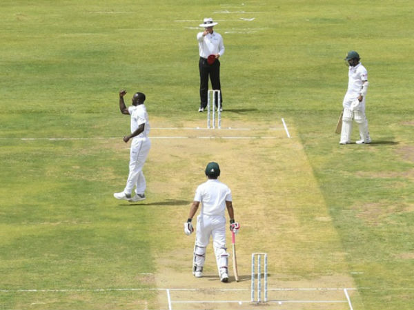  1955లో ఇంగ్లండ్‌పై ఆ జట్టు 26 పరుగులకే ఆలౌట్