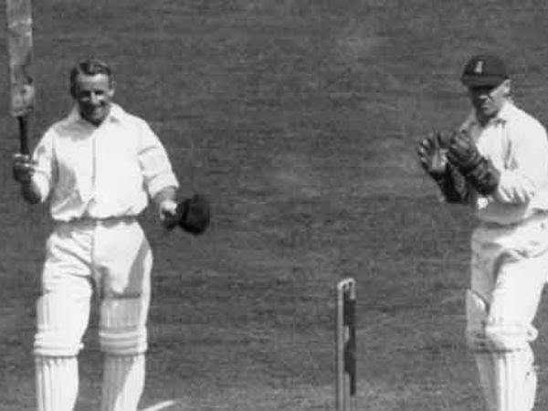 యాషెస్‌ సిరీస్‌ల్లోనే అతడు 19 సెంచరీలు 