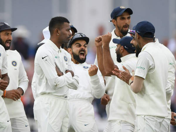 తానొక్కడే ఐదు వికెట్లను పడగొట్టి: