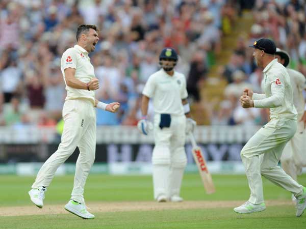  తొలి టెస్టులో కోహ్లీ ఒక్కడే సెంచరీ