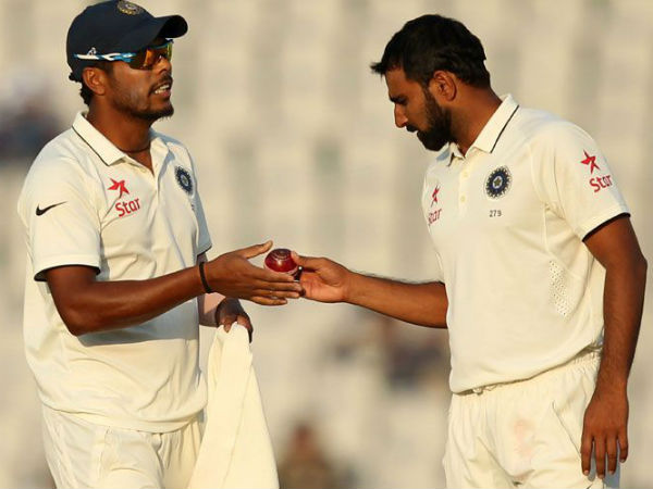  చెలరేగిపోయిన భారత బౌలర్లు: 