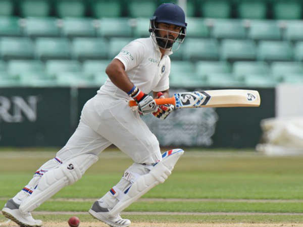 రెండో బంతినే సిక్సుగా మలిచి: