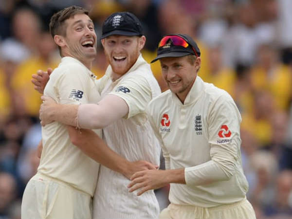 టాస్ గెలిచి ఫీల్డింగ్ ఎంచుకున్న ఇంగ్లాండ్: టాస్ గెలిచి ఫీల్డింగ్ ఎంచుకున్న ఇంగ్లాండ్: