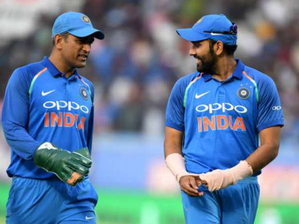 రోహిత్ శర్మ, ధోనిపైనే భారమంతా