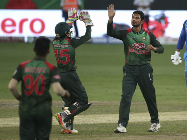 ఆరు బంతుల తేడాలో జడేజా, భువీని ఔట్ చేసిన బంగ్లా బౌలర్లు