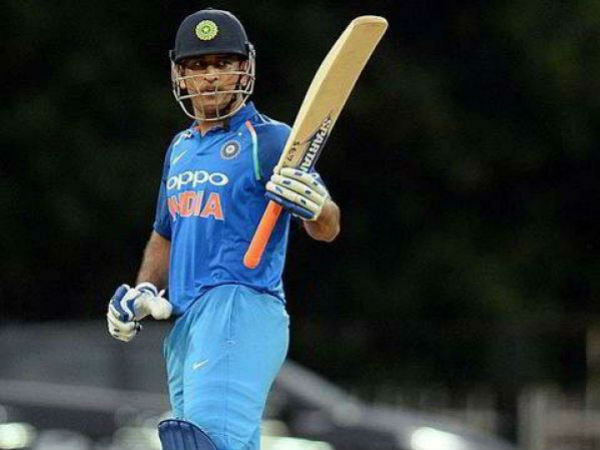 ఇండియా Vs ఇంగ్లాండ్ - బెంగళూరు 2011