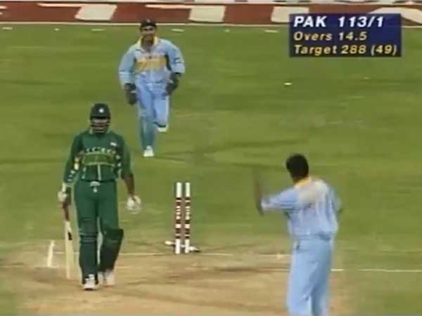 వరుస బౌండరీలు బాది సోహైల్‌