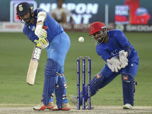  కీలక సమయంలో కార్తీక్‌ ఔట్‌, చివరికి మ్యాచ్‌ టై 