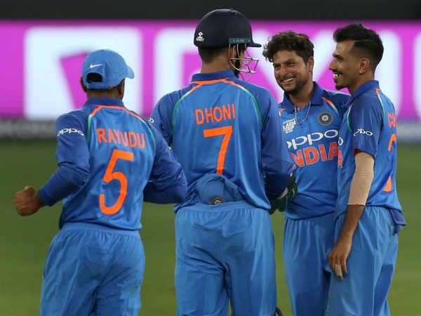 భారీ స్కోరు చేసేలా కనిపించినా.. తడబాటుతో: