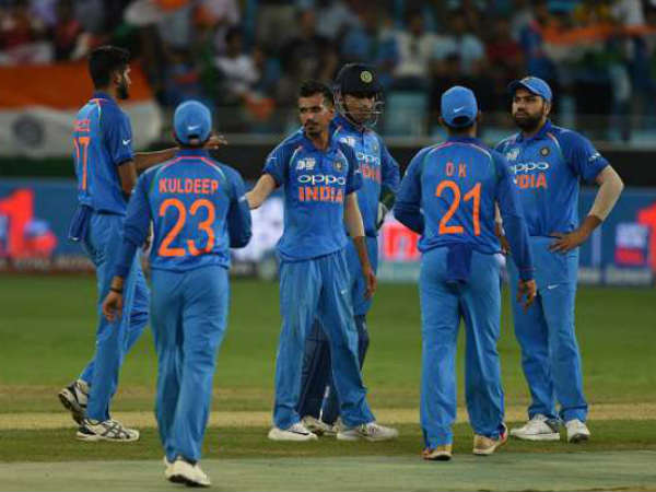  వన్డేల్లో 50 వికెట్లు