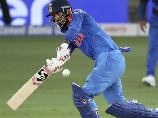 రివ్యూకు తీసుకోవాల్సింది కాదని 