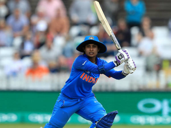 హాఫ్ సెంచరీలతో చెలరేగిన మిథాలీ, భాటియా: