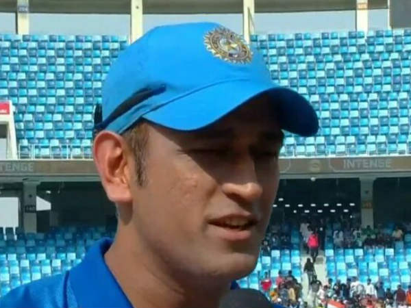 అత్యుత్తమ కెప్టెన్లలో ధోని ఒకడు