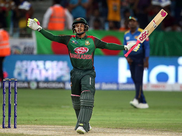  ముష్ఫికర్‌ రహీమ్‌ 150 బంతుల్లో (144) 