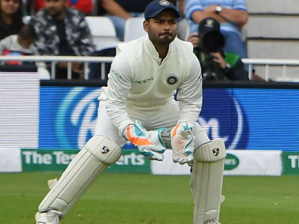 పంత్‌ వికెట్‌ కీపింగ్ మెరుగుపడాలి