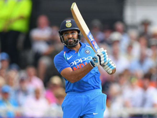 మాజీ కెప్టెన్ ధోనీ సూచనలతో జట్టును.. 