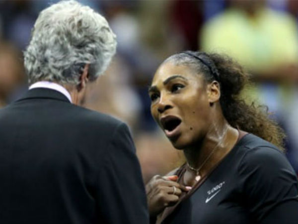 రాకెట్‌ విసిరేసిన సెరెనా..