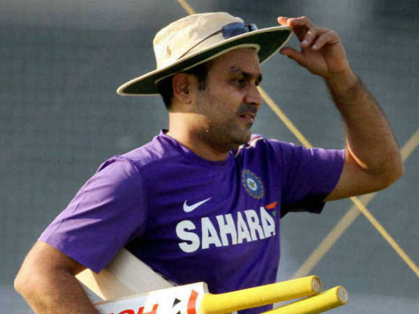 జూన్ 26, 2008 - కరాచీ - పాక్‌పై భారత్ 6 వికెట్ల తేడాతో విజయం