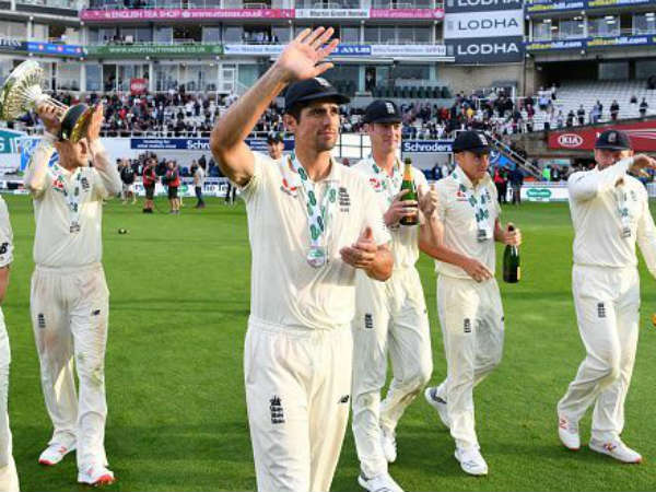 #1 అలెస్టర్ కుక్