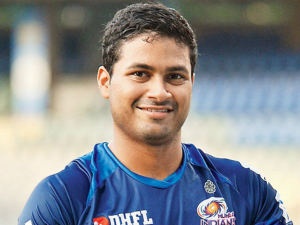 89 బంతుల్లో 71 పరుగులు చేసిన ఆదిత్య తారె