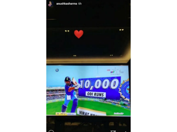 మొత్తం 5 వన్డేలాడిన కోహ్లీ 139 సగటుతో 556 పరుగులు