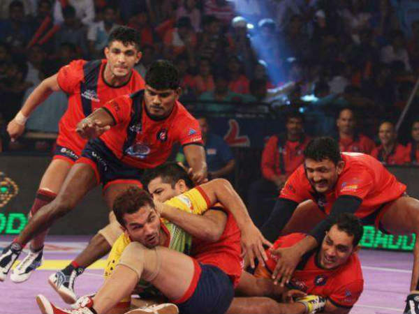 ఢిల్లీ రైడర్‌ను పట్టేయడంతో యోధా గెలుపు