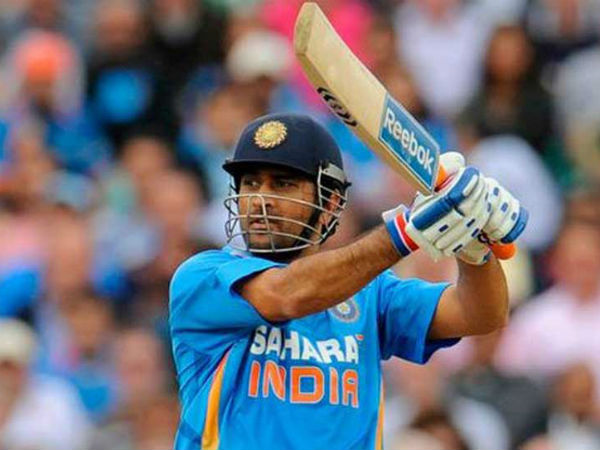 పదివేలకు పరుగు దూరంలో 