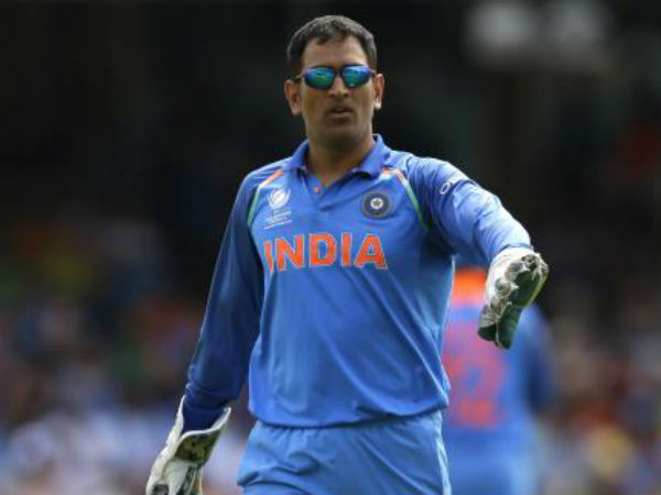 వికెట్ టు వికెట్ బంతులు వేయమని సలహా ఇచ్చాడు