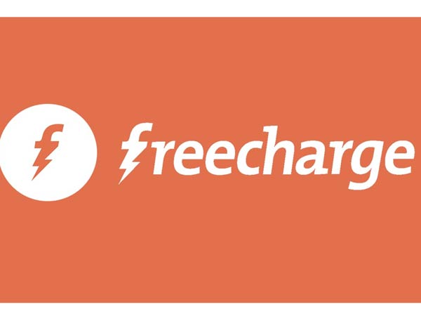 నష్ట పరిహారం చెల్లించాల్సిందిగా నోటీసులు