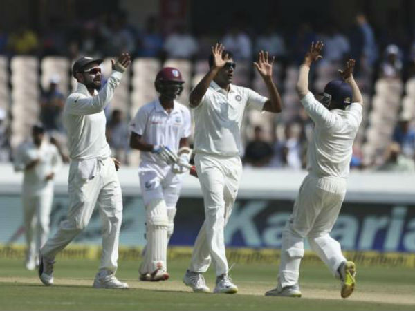 86 పరుగులకే రెండు వికెట్లు కోల్పోయిన వెస్టిండిస్