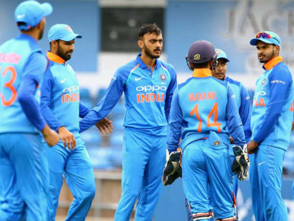 పది బంతుల తేడాతోనే ఔట్ కావడంతో