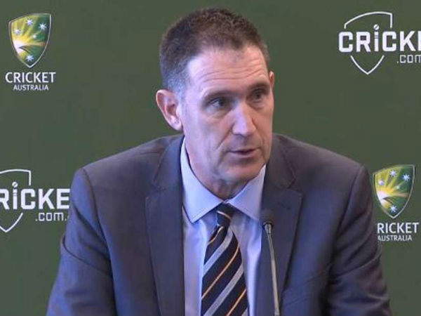 బాల్ టాంపరింగ్ వివాదంతో జేమ్స్ సదర్లాండ్ రాజీనామా